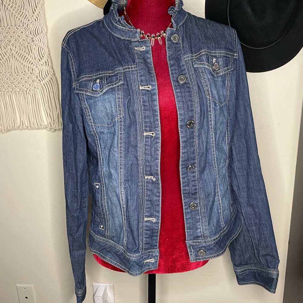 White House black market Jean jacket